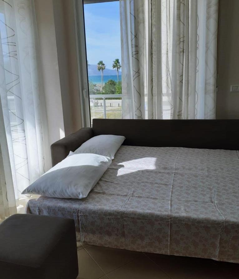Beach Apartments Era Orikum Bagian luar foto