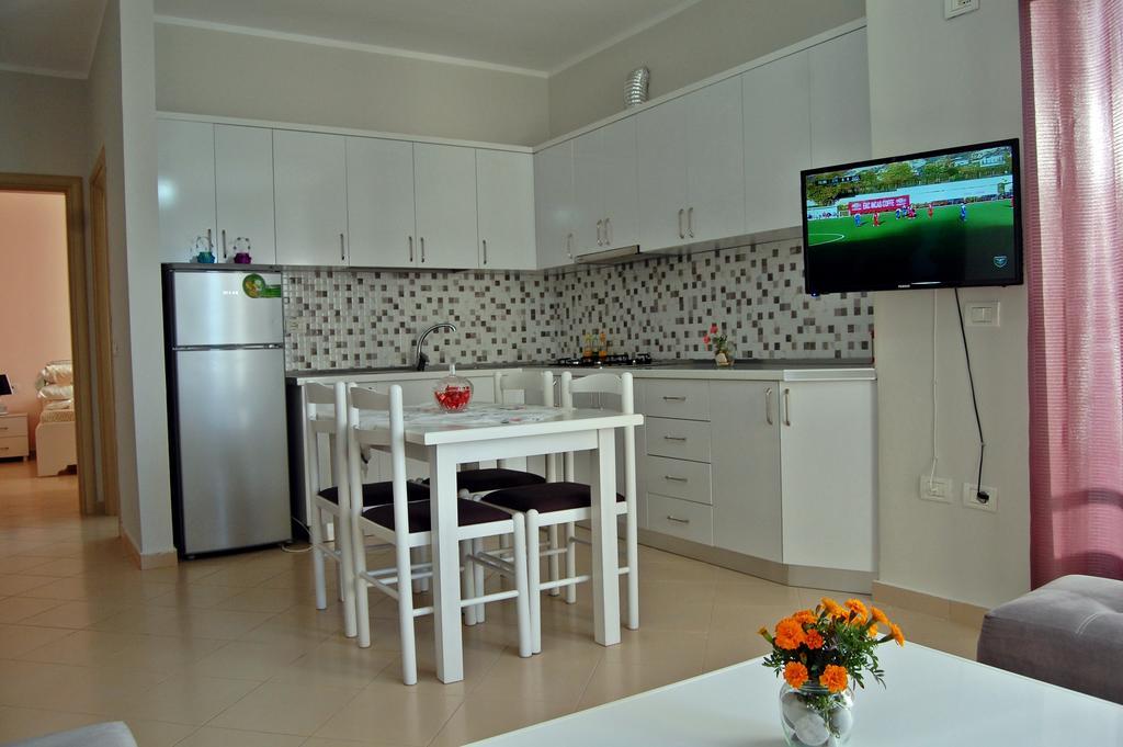 Beach Apartments Era Orikum Bagian luar foto
